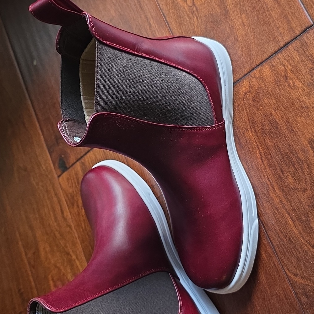 Men's Chelsea Sneaker In Wine - Picture 5 of 7
